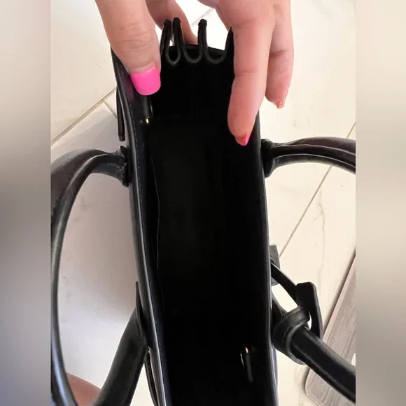 ❌SOLD❌ YSL NANO SAC DU JUOR. GOLD HARDWARE. SMOOTH LEATHER - Picture 9 of 14